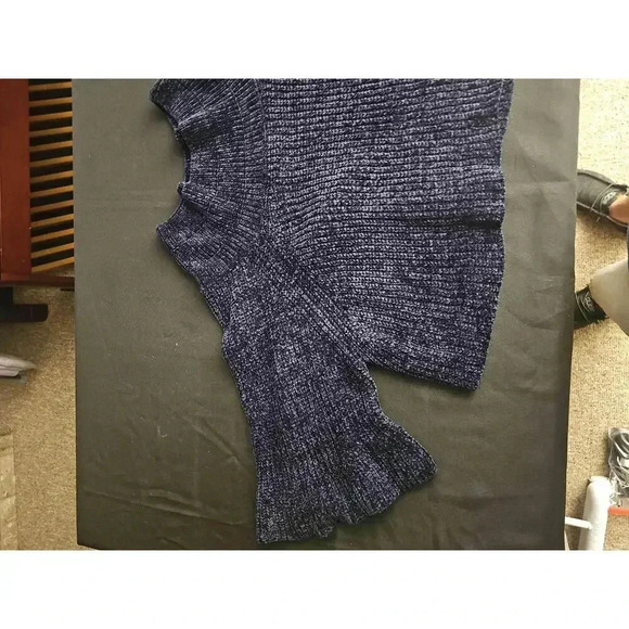 RD Style Women's Blue Flare Sleeve Textured Pullover Sweater XS - Picture 5 of 7